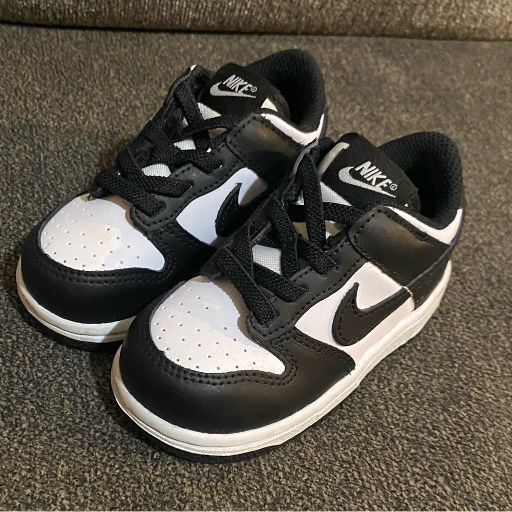 Toddler girls Panda dunks - SIZE 6.5